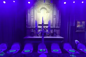 Ghost Tour: Go Inside Haunted Buildings