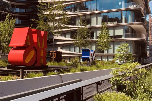 Image from Secrets of Hudson Yards, High Line & The Vessel Tour