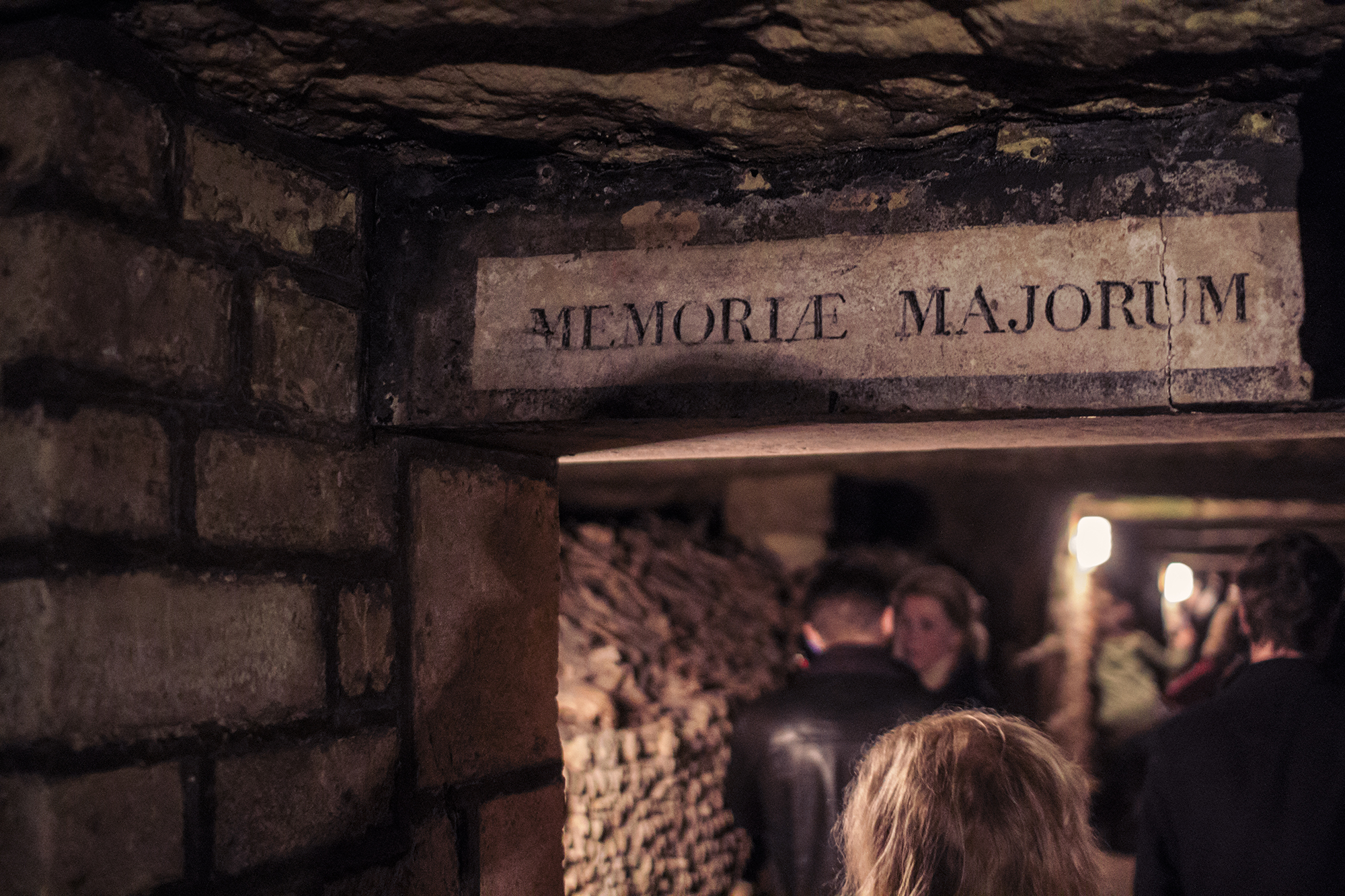 Skip-the-Line Paris Catacombs Special Access Tour in Small Group - Alojamientos en Paris