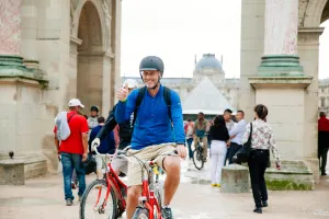 Paris Highlights Bike Tour - Dutch