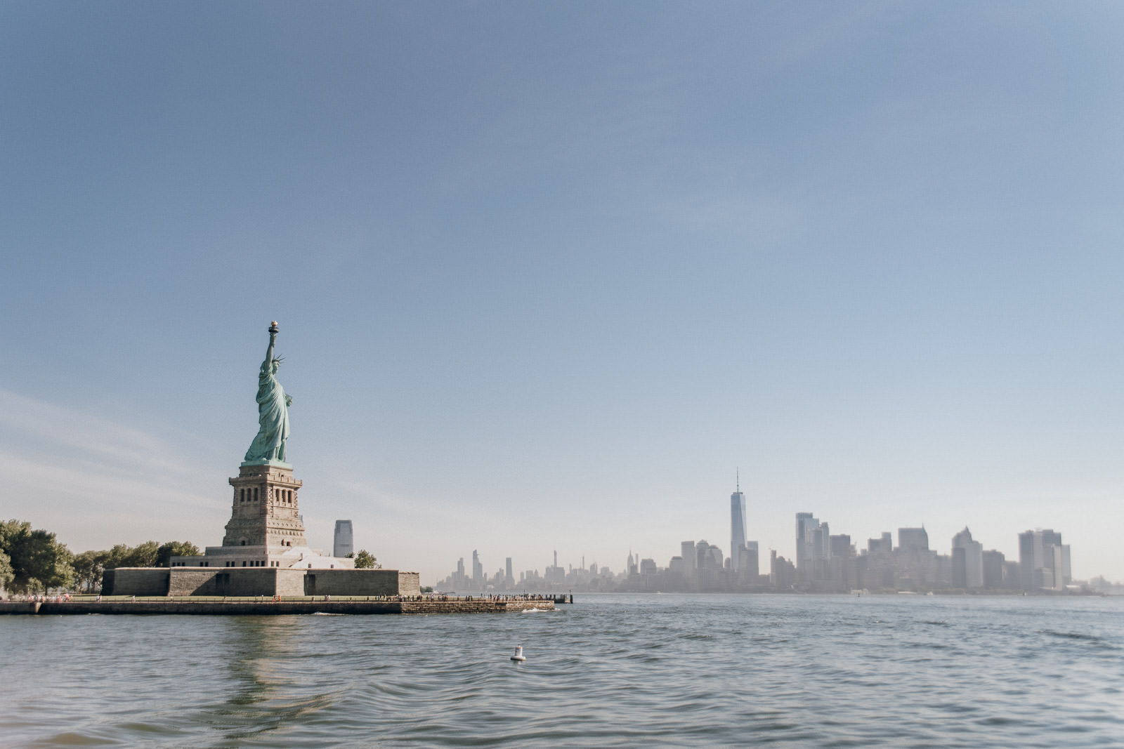 Fully Guided Statue of Liberty Tour with Ellis Island in Small Group - Alojamientos en Nueva York
