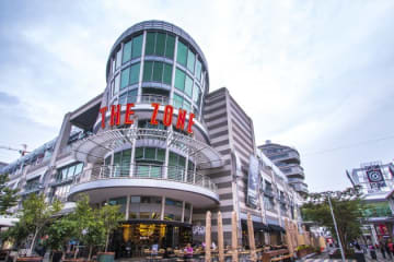 Stop 1: The Zone @ Rosebank