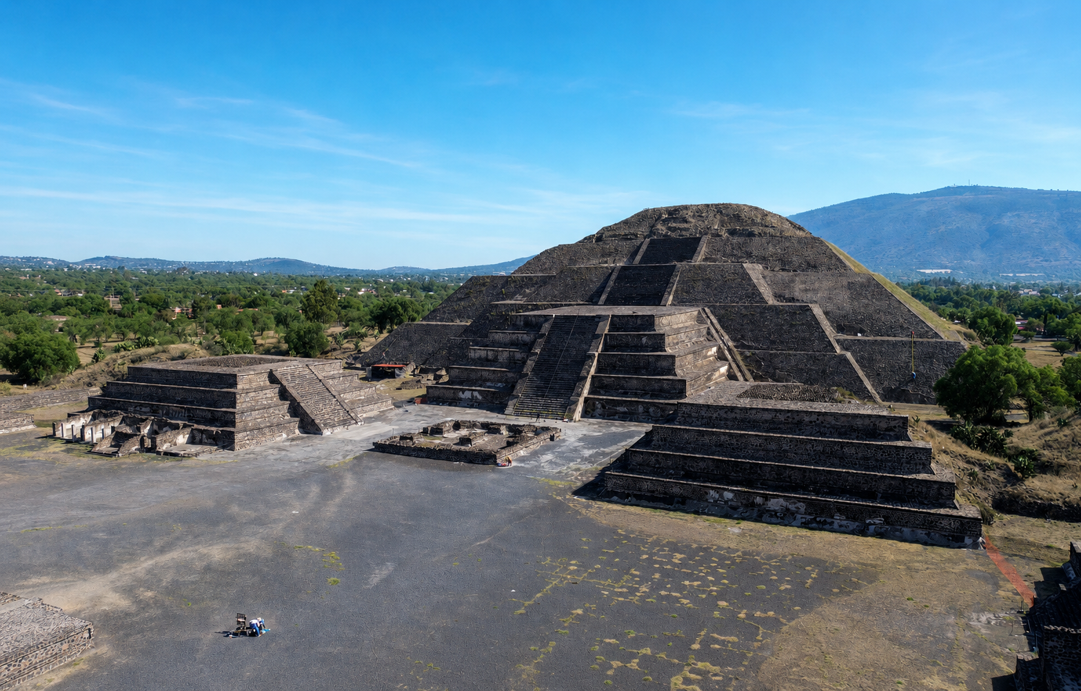 Combo Tour: Teotihuacan y Basílica de Guadalupe & Xochimilco, Coyoacán y Frida Kahlo