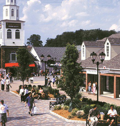 Discover The Premier Luxury Brands at Woodbury Common Premium Outlets® - A  Shopping Center In Central Valley, NY - A Simon Property