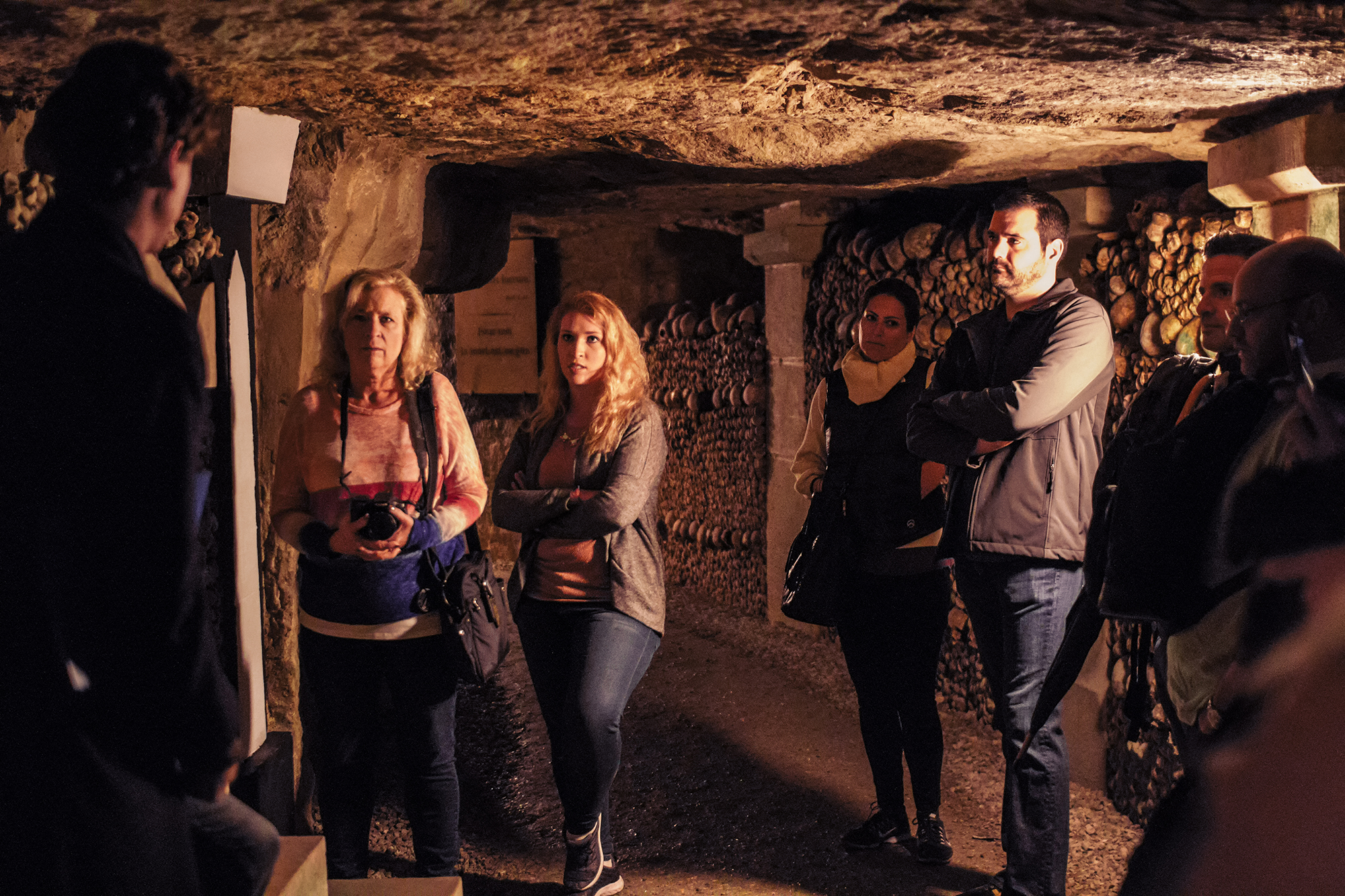 Skip-the-Line Paris Catacombs Special Access Tour in Small Group - Alojamientos en Paris