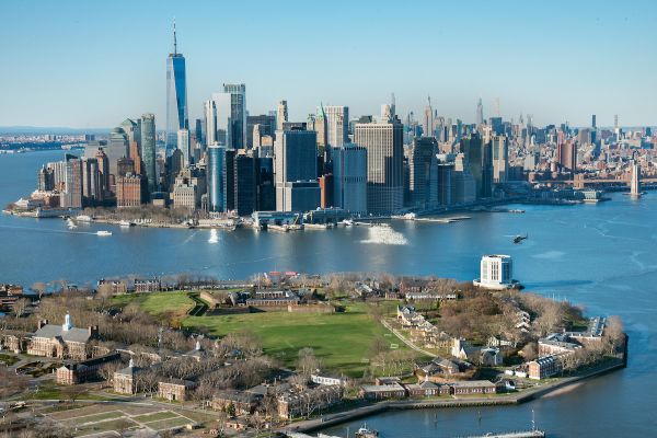 Charm Aviation Helicopter Tour - The Manhattan (12-15 Min)