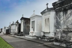 Haunted Bus Tour of New Orleans' Cemeteries