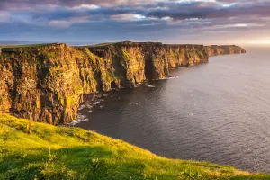 Dublin Wild Rover Cliffs of Moher, Ennis, Bunratty Castle & Folk Park