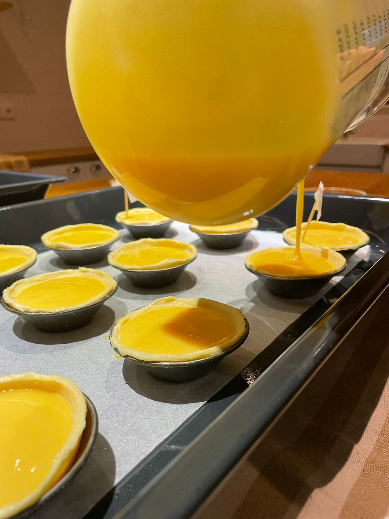 Prepare the traditional Portuguese pastry