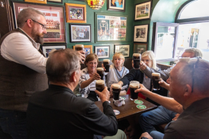 Sláinte! *cling cling*