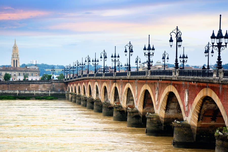 BORDEAUX HIGHLIGHTS BIKE TOUR