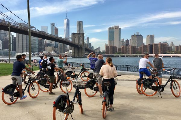 Brooklyn Bridge Guided Bike Tour by Fancy Apple