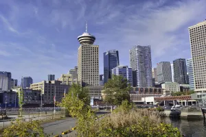 Vancouver Hop-On Hop-Off Bus Tour + Vancouver Lookout