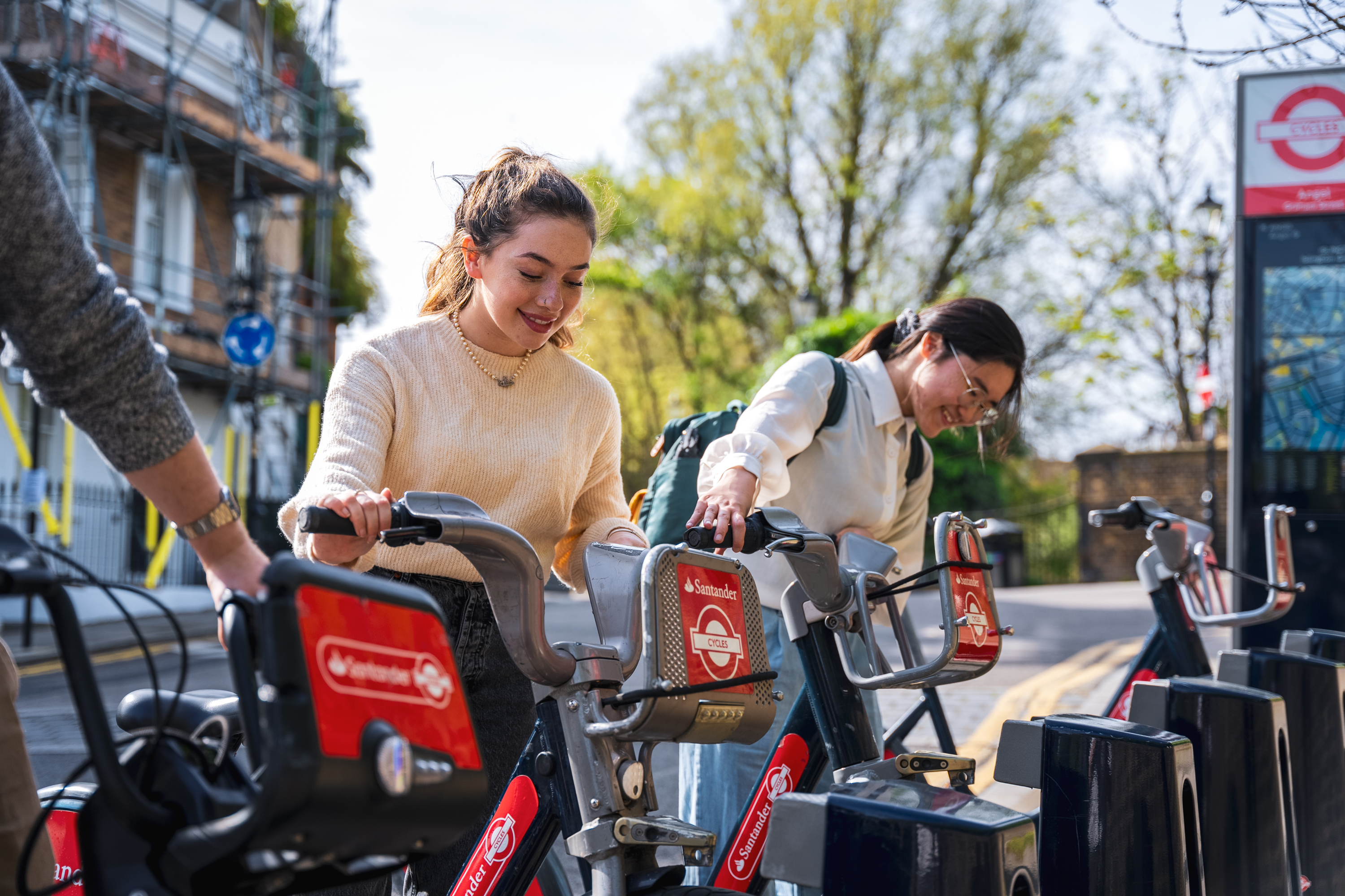 Santander Cycles – Image 2 | WeShare