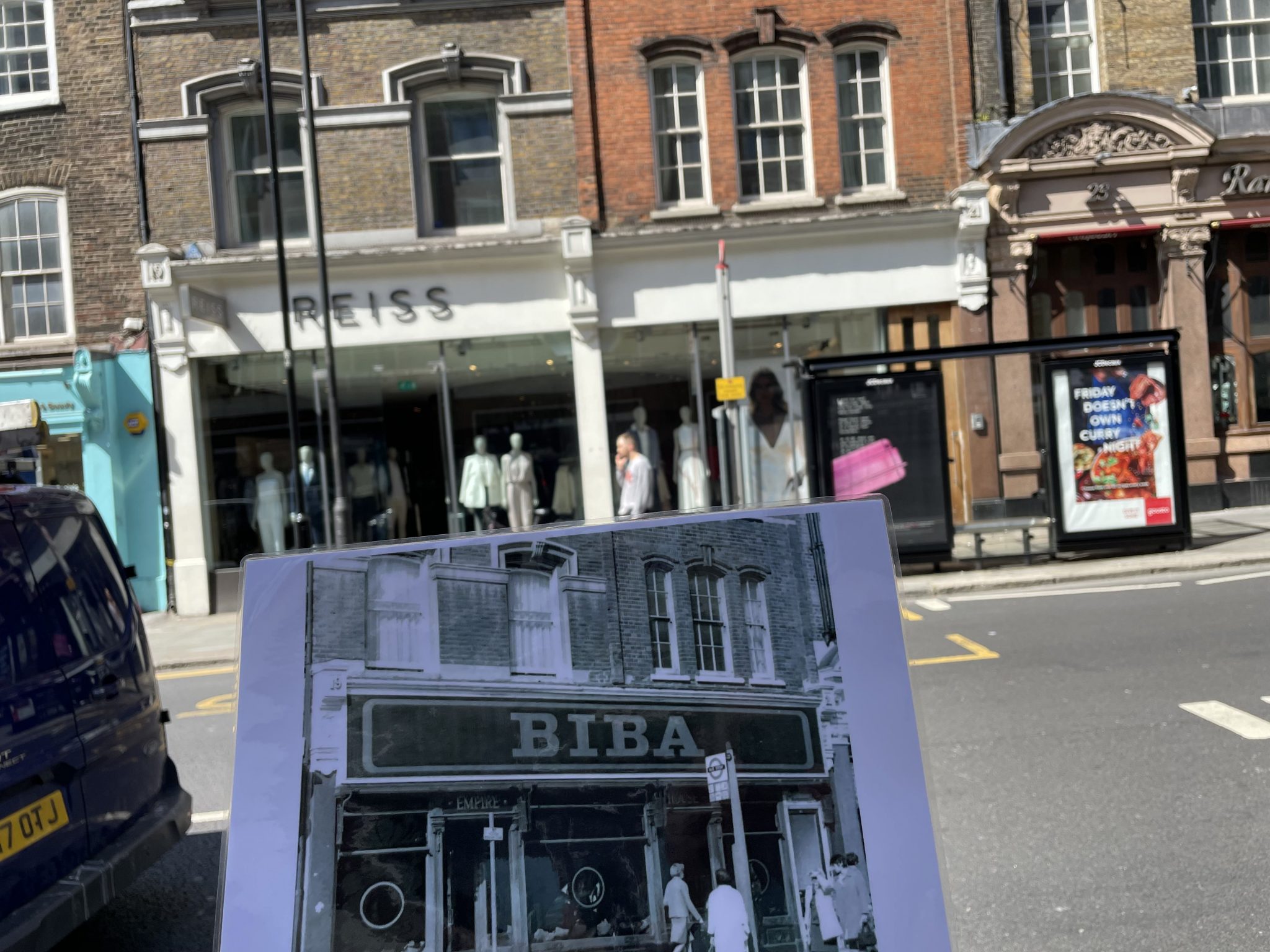 Queen London Walking tour – Image 4 | WeShare