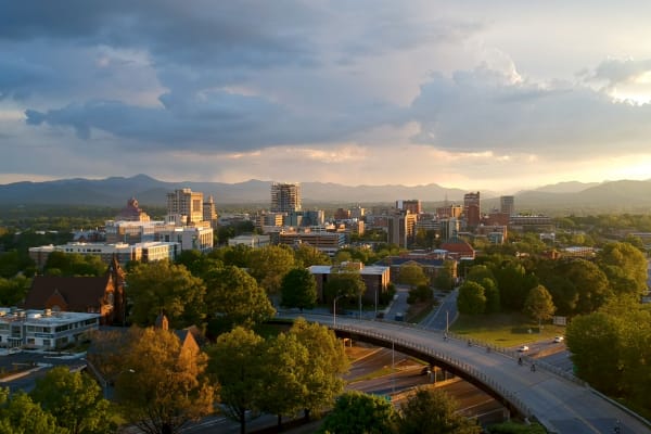 ASHEVILLE HIGHLIGHTS BIKE TOUR