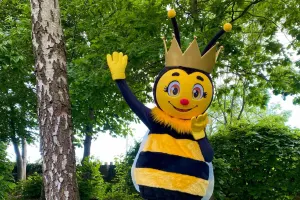 Queen Bee's Ducktastic Opening Ceremony