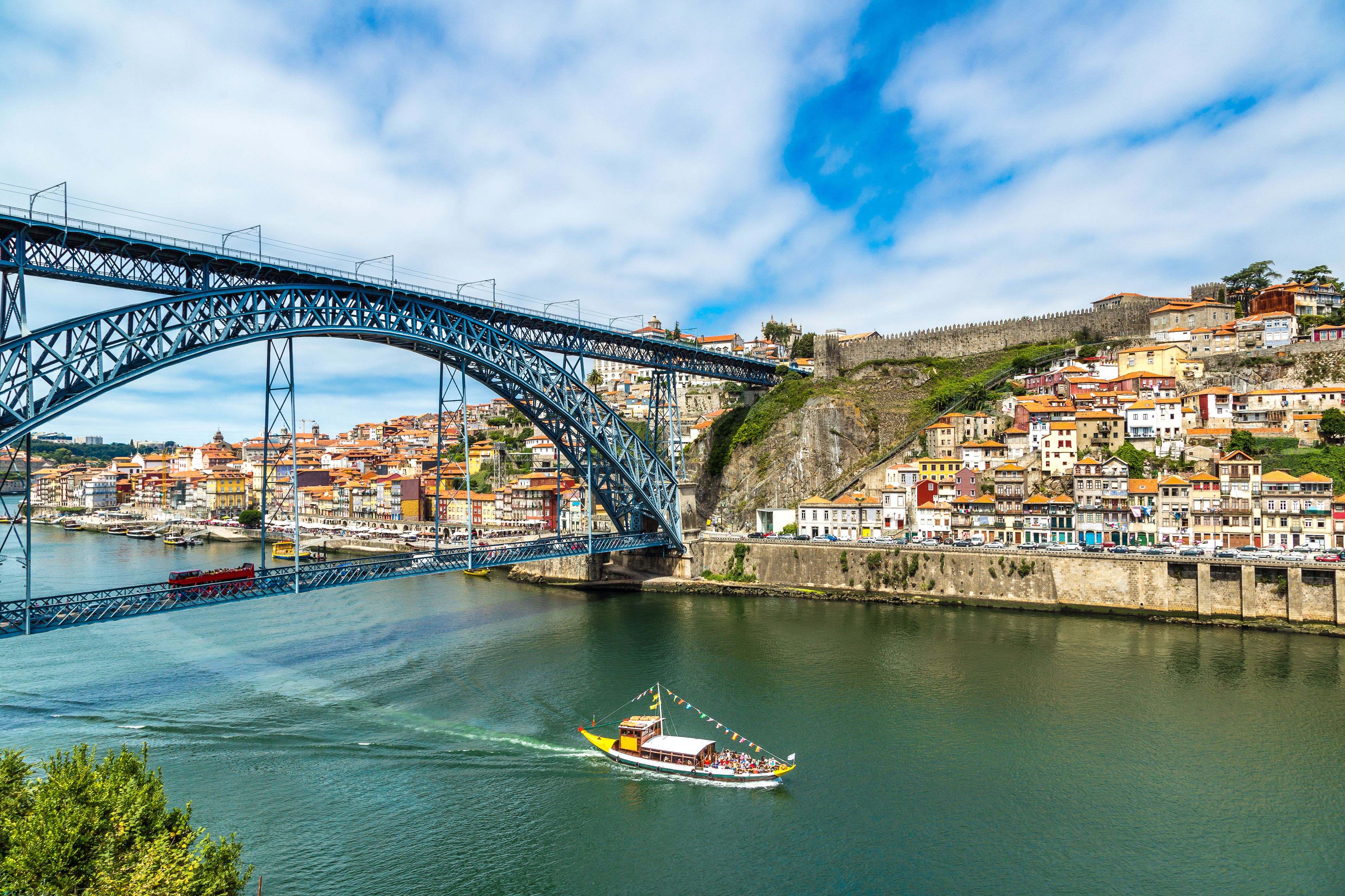 douro river cruise and port wine cellars tour