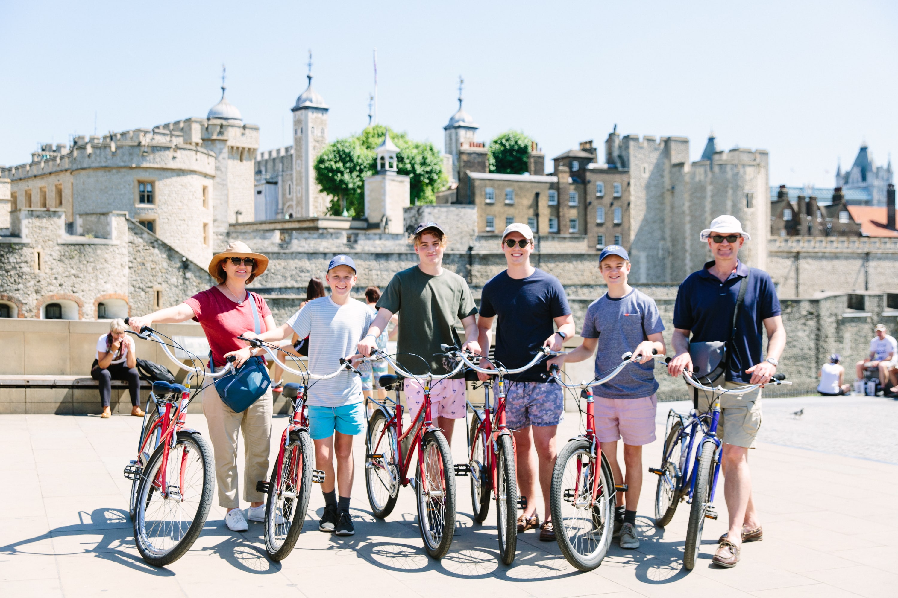 Image 2 | Small Group River Thames Bike Tour | WeShare