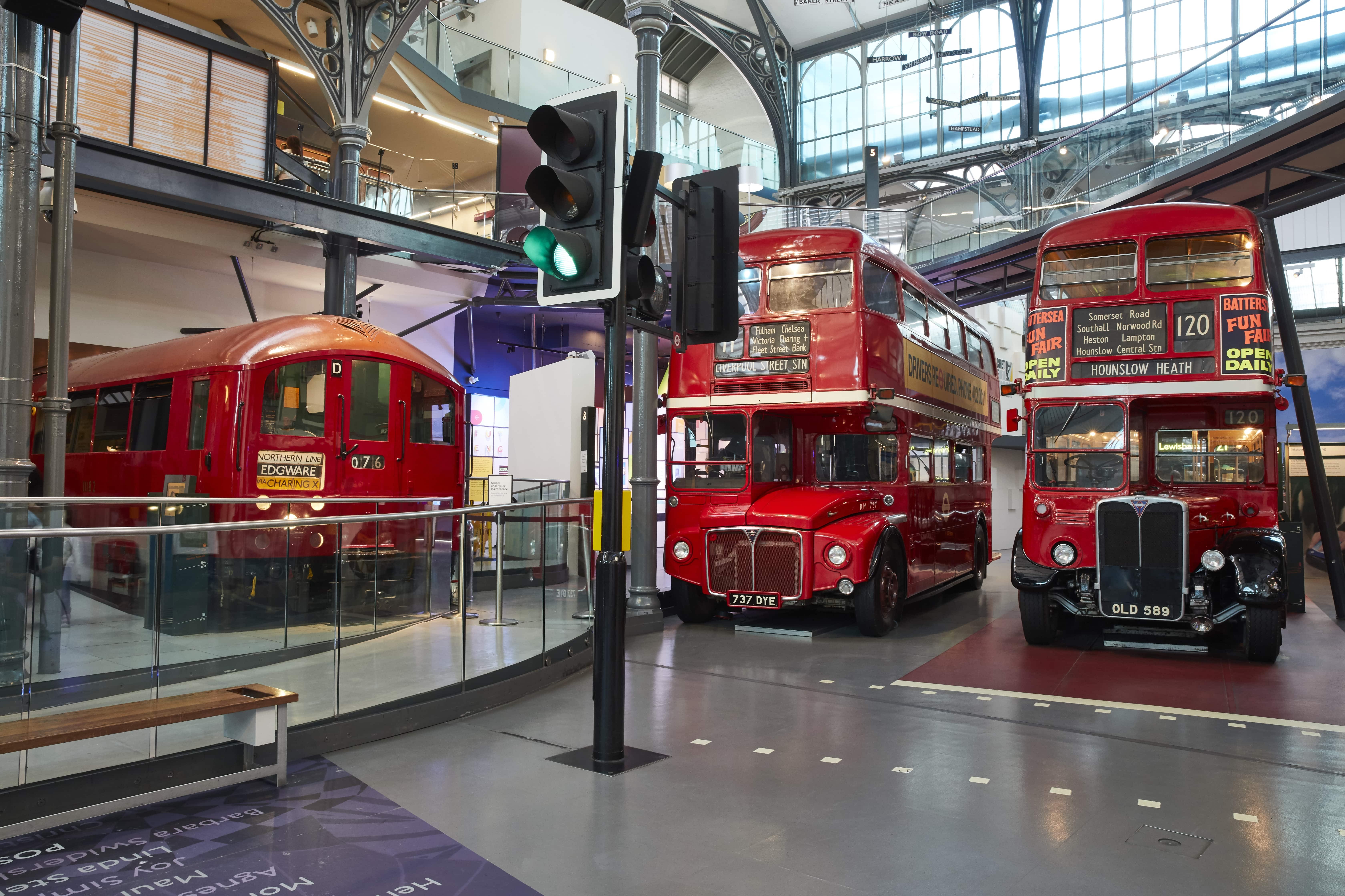ghost bus tours in london