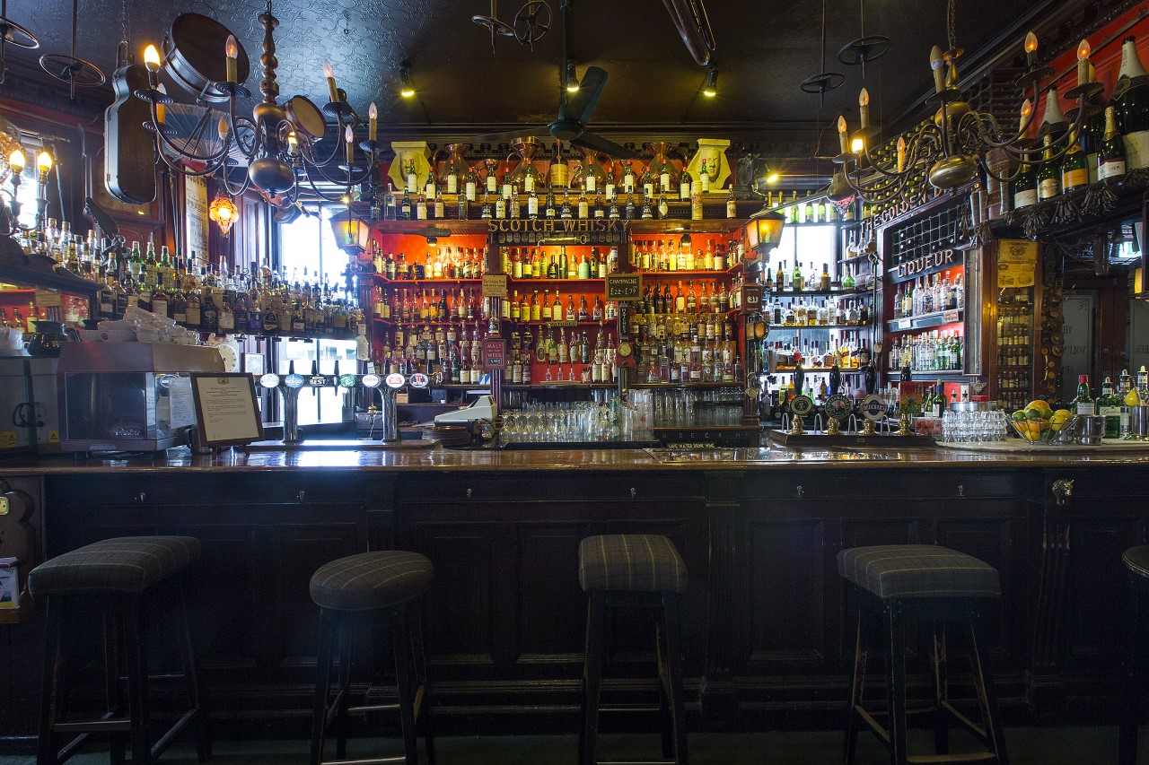 Pub Crawl Tour photo 3