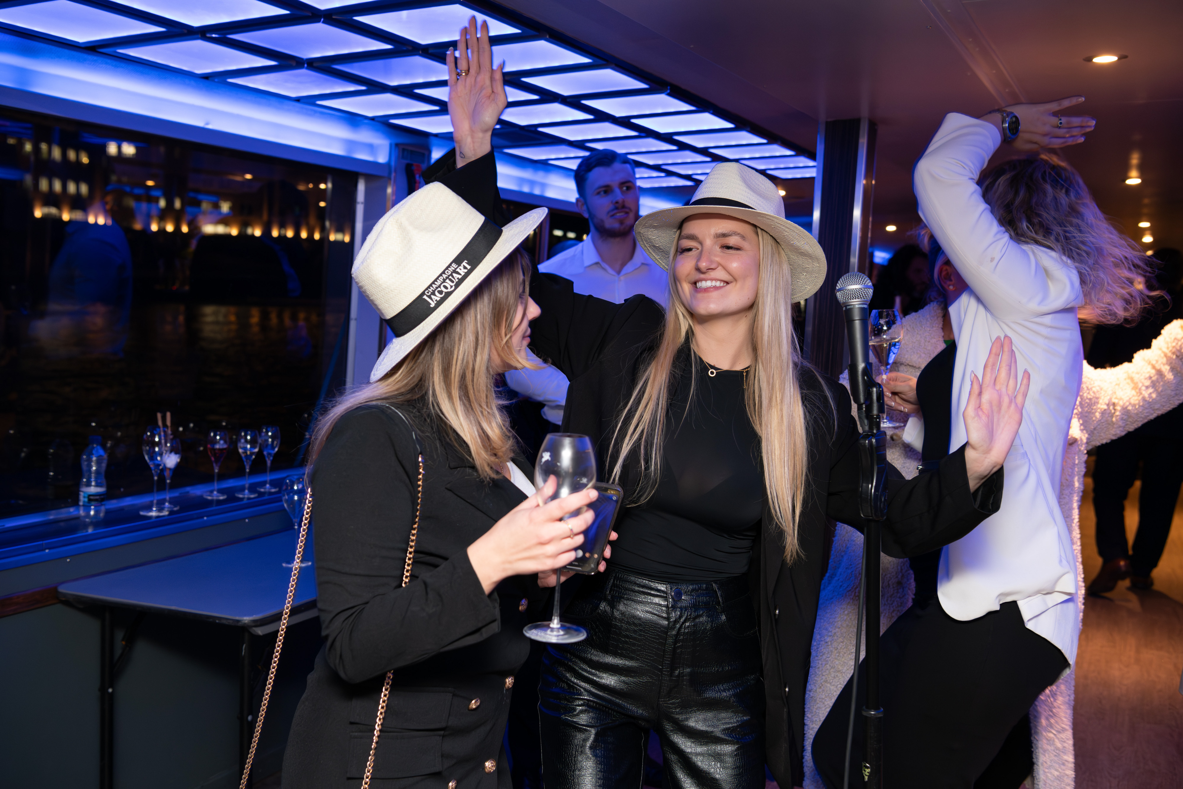 New Year’s Eve Gala Dinner Cruise with City Cruises – Image 2 | WeShare