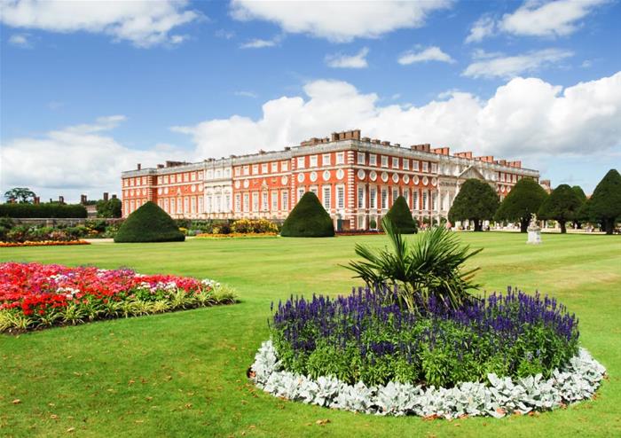 Hampton Court Palace, Gardens and Maze