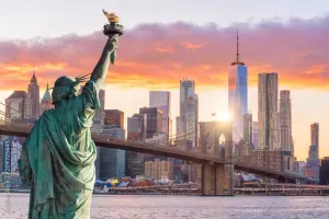 Cityscape, Liberty and Landmark 90 min Sightseeing Cruise