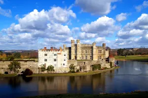 Small Group - Leeds Castle, Canterbury, Dover & Greenwich