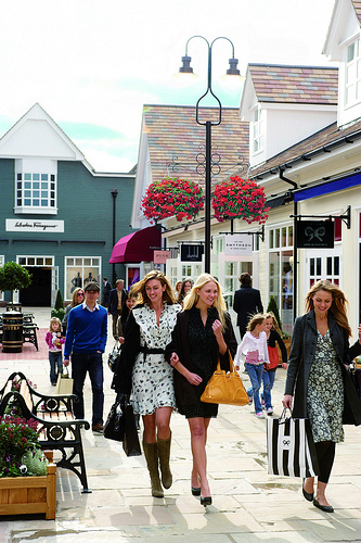 Private Car to Bicester Village – Image 1 | WeShare