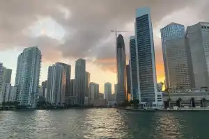 Miami Skyline Happy Hour 75 Min Sightseeing Cruise & Millionaire Homes