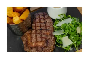1 Day Glasgow Tour & 2 Course Meal at Van Winkle