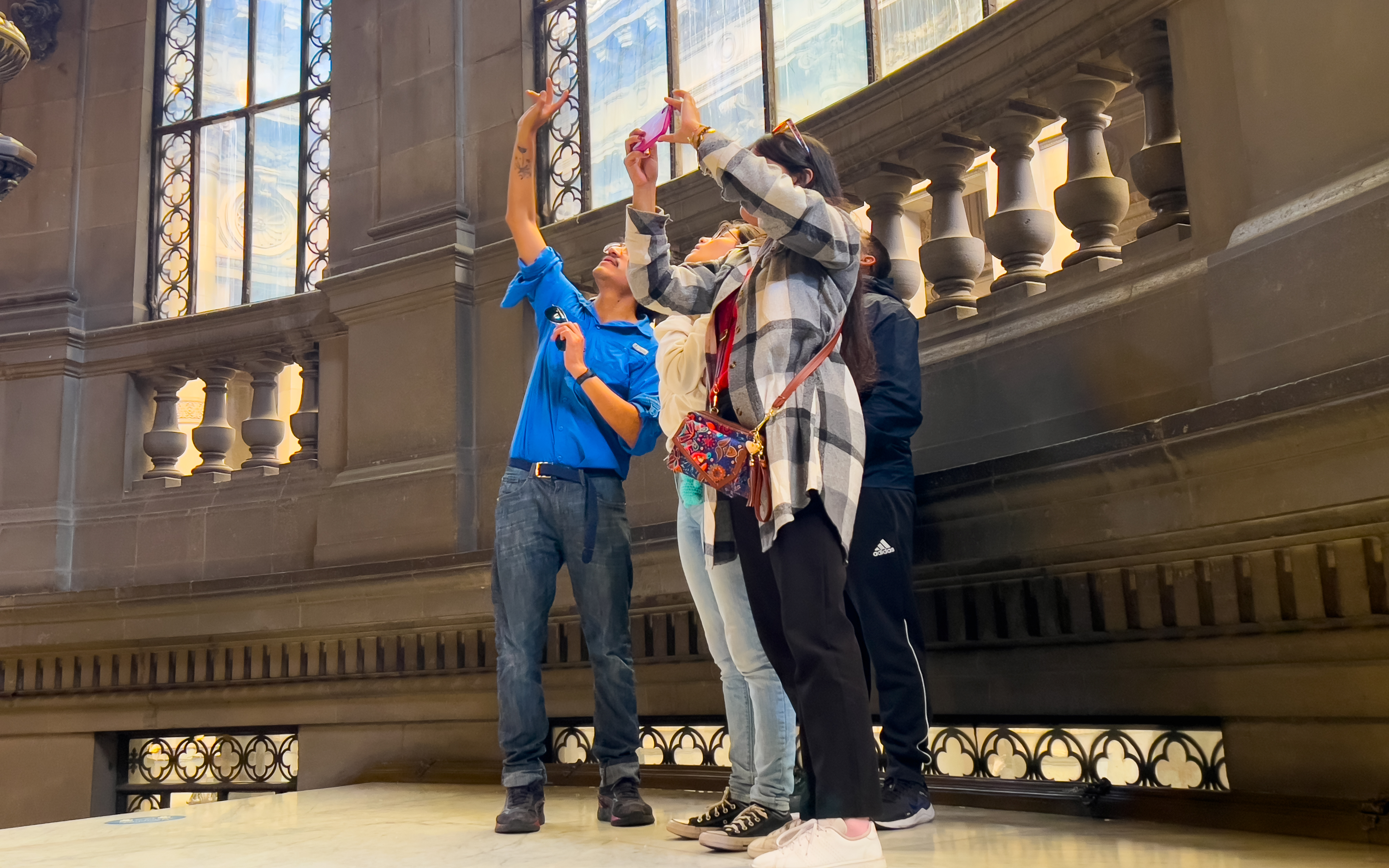 Palacios y Edificios Históricos Recorrido a pie