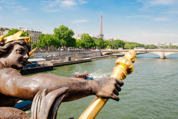PARIS DAY BIKE TOUR