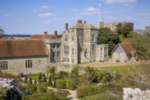 Carisbrooke Castle