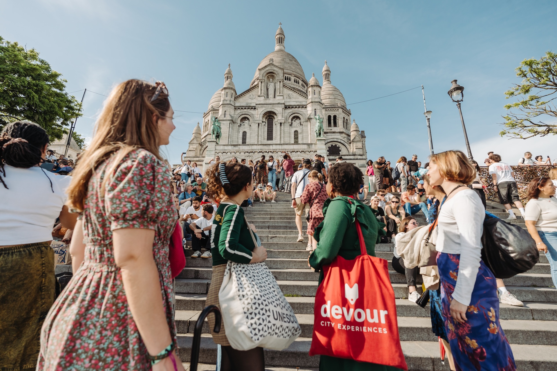 Montmartre Like a Local: Paris Food Tour in Semi-Private Group - Alloggi in Parigi
