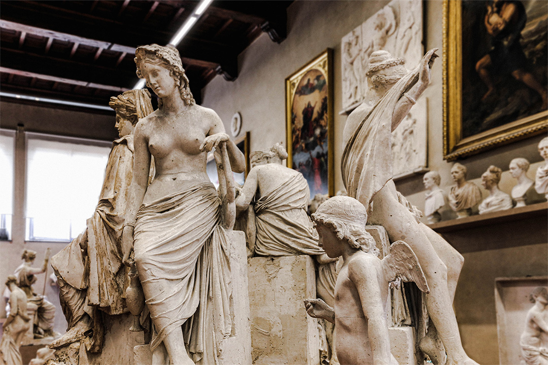 Skip the line Accademia Gallery Guided Tour in Small Group  - Accommodations in Florence