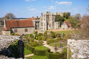 Exclusive Tour at Carisbrooke Castle