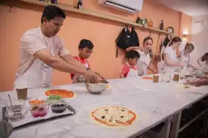 Private Gelato and Pizza making class in Florence