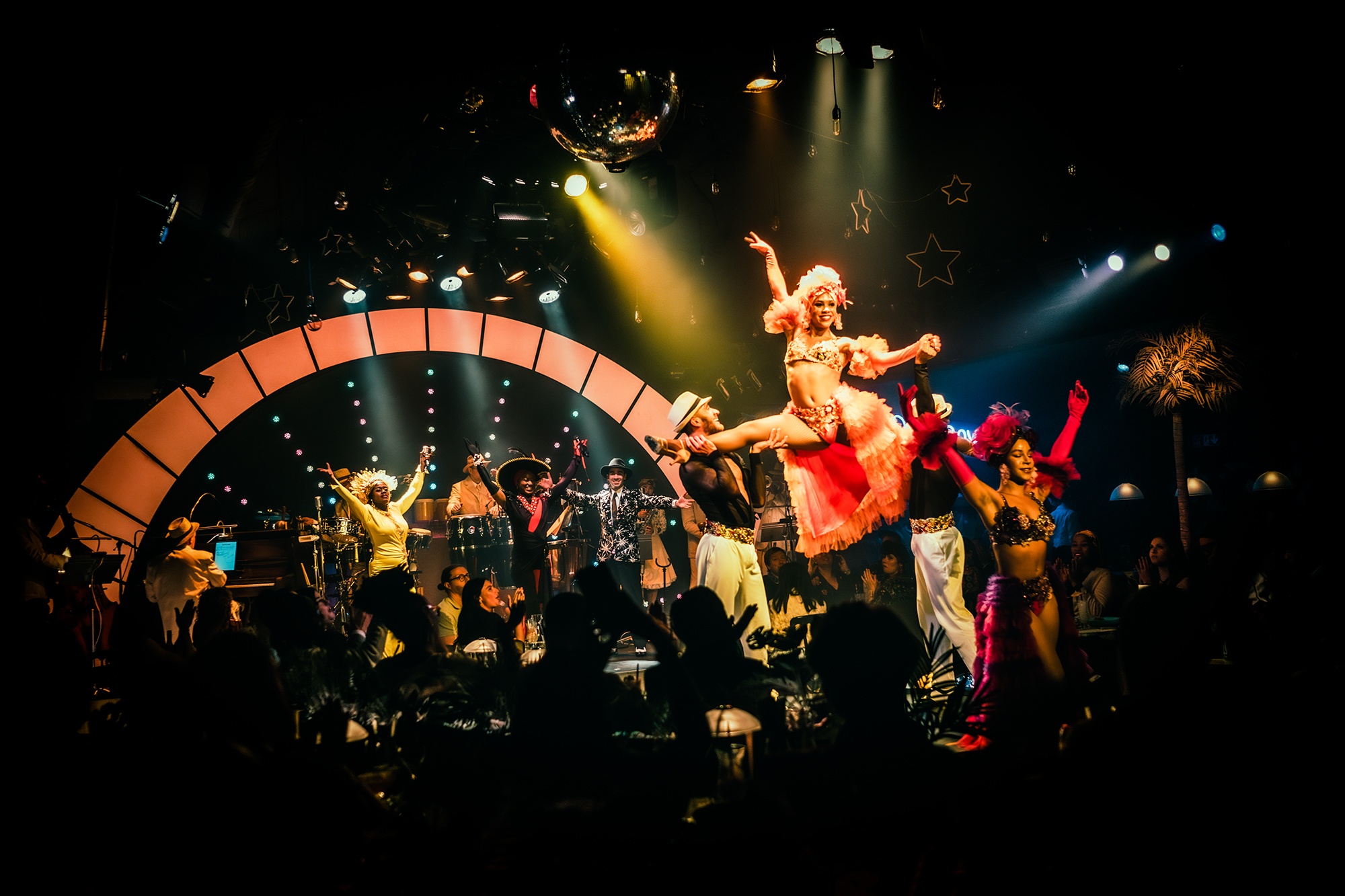 Paradise Under The Stars – Image 1 | WeShare