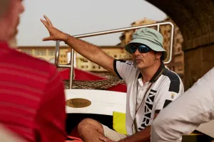 Accademia guided tour with florentine gondola ride on the Arno