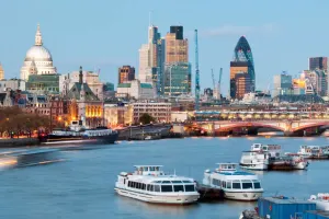 Thames River Sightseeing Boat Cruise