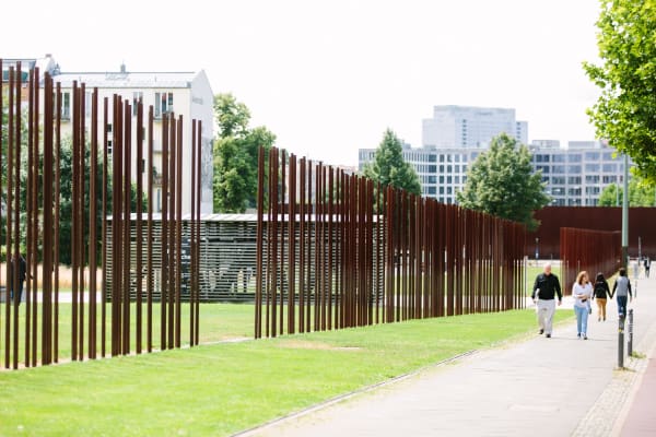BERLIN WALL BIKE TOUR