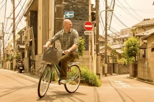 Cycle the back streets of Tokyo