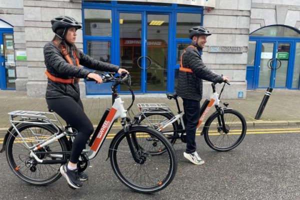 hire ebike rent a bike galway cycle Look cool as you conquer the city on ebike! Our safety belts and black smart helmets are nice and neat.