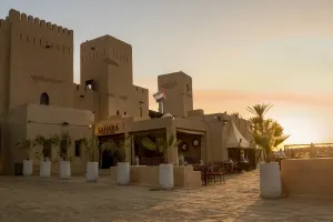 Dubai Luxury Sahara Desert Fortress Safari with Dinner and Dune Bashing
