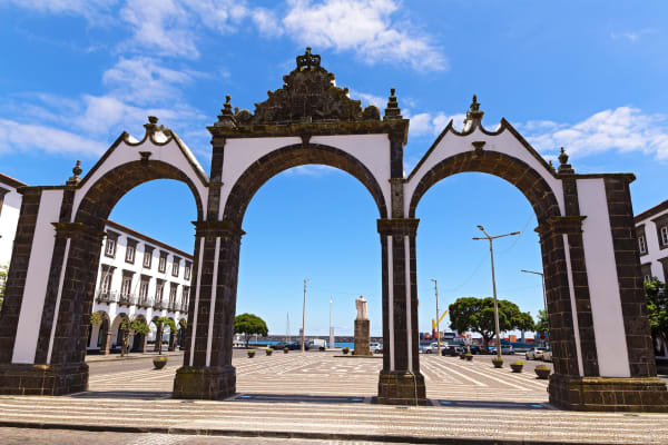 Portas da Cidade - São Miguel, Azores