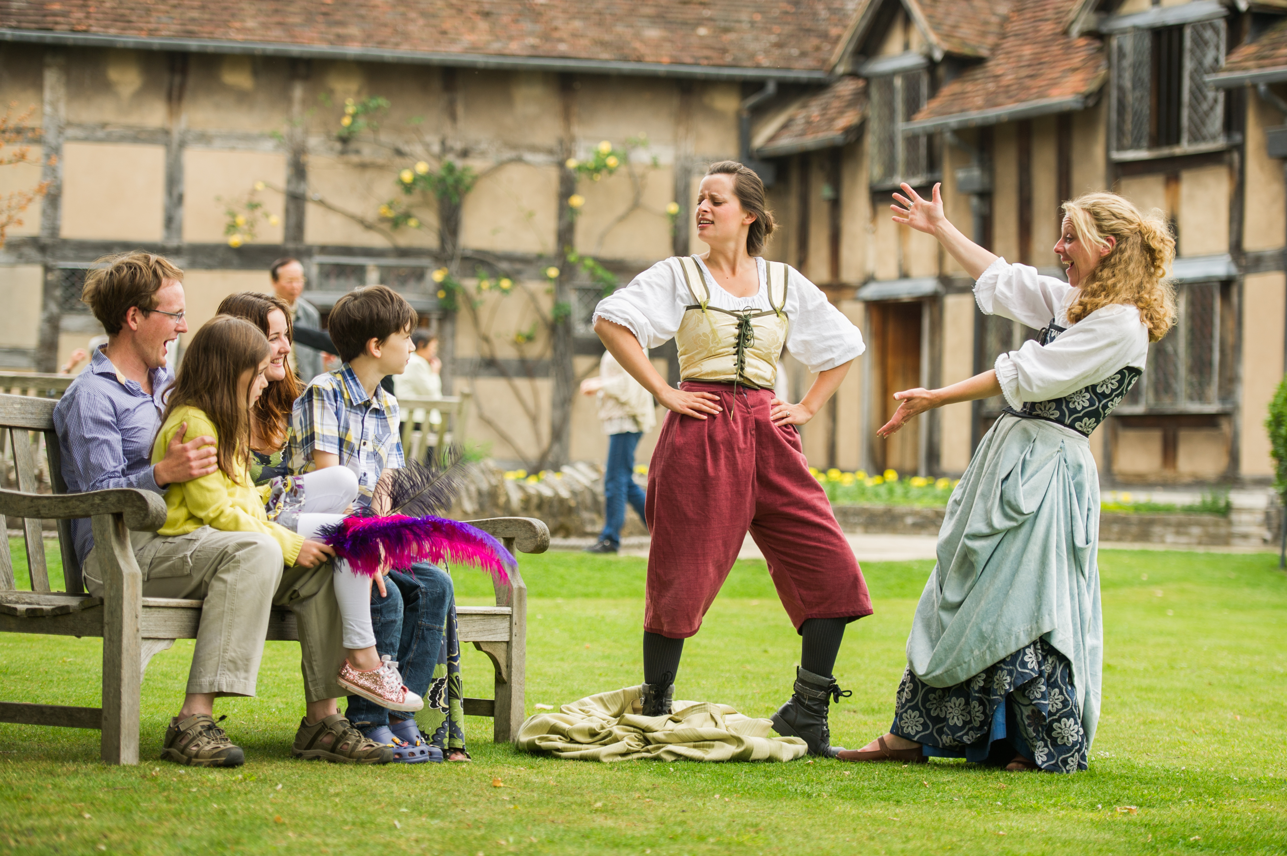 Shakespeare’s Stratford and the Cotswolds Tour – Image 2 | WeShare