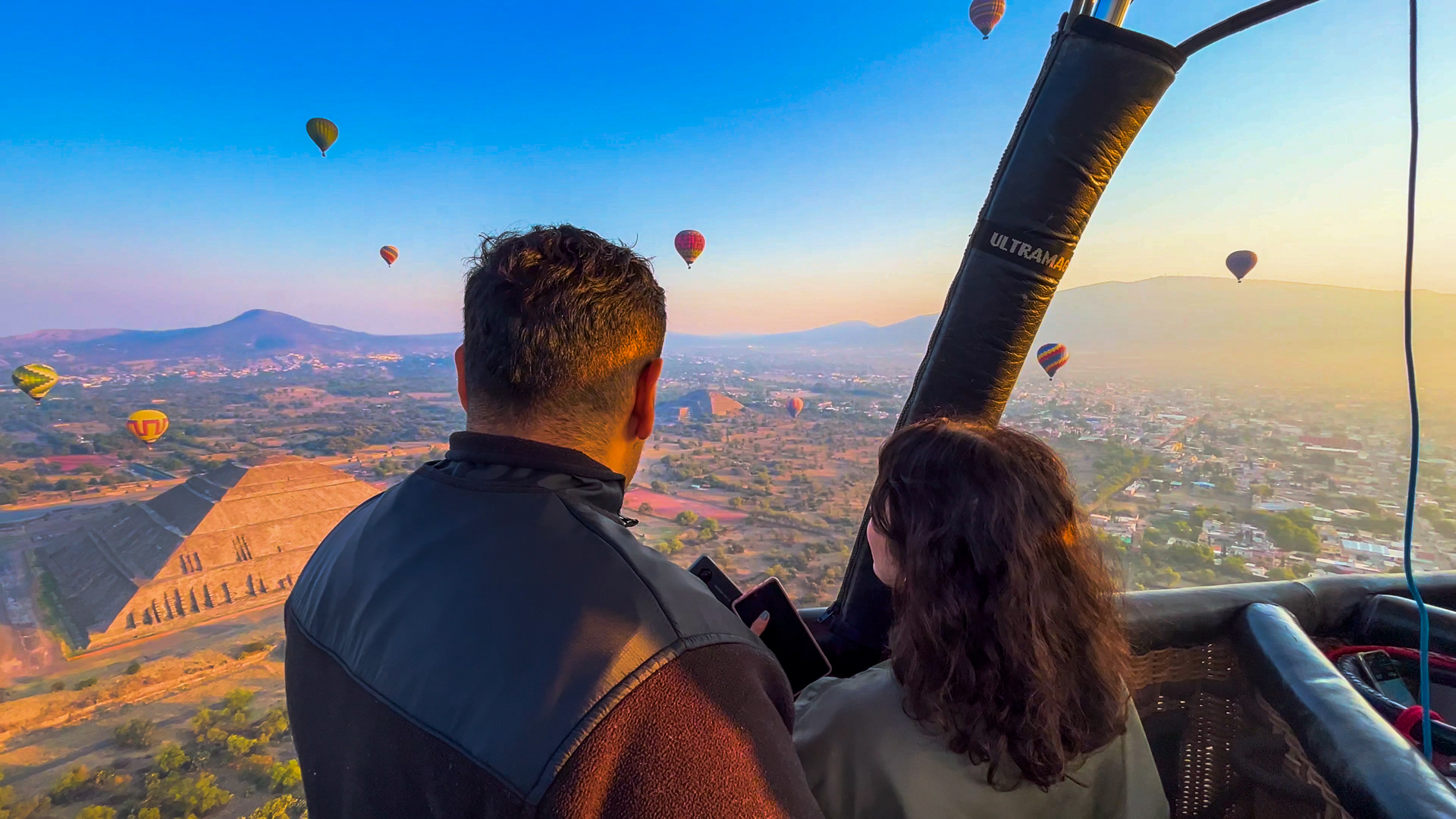 Private Tour Balloon Flight over Teotihuacan Pyramids
