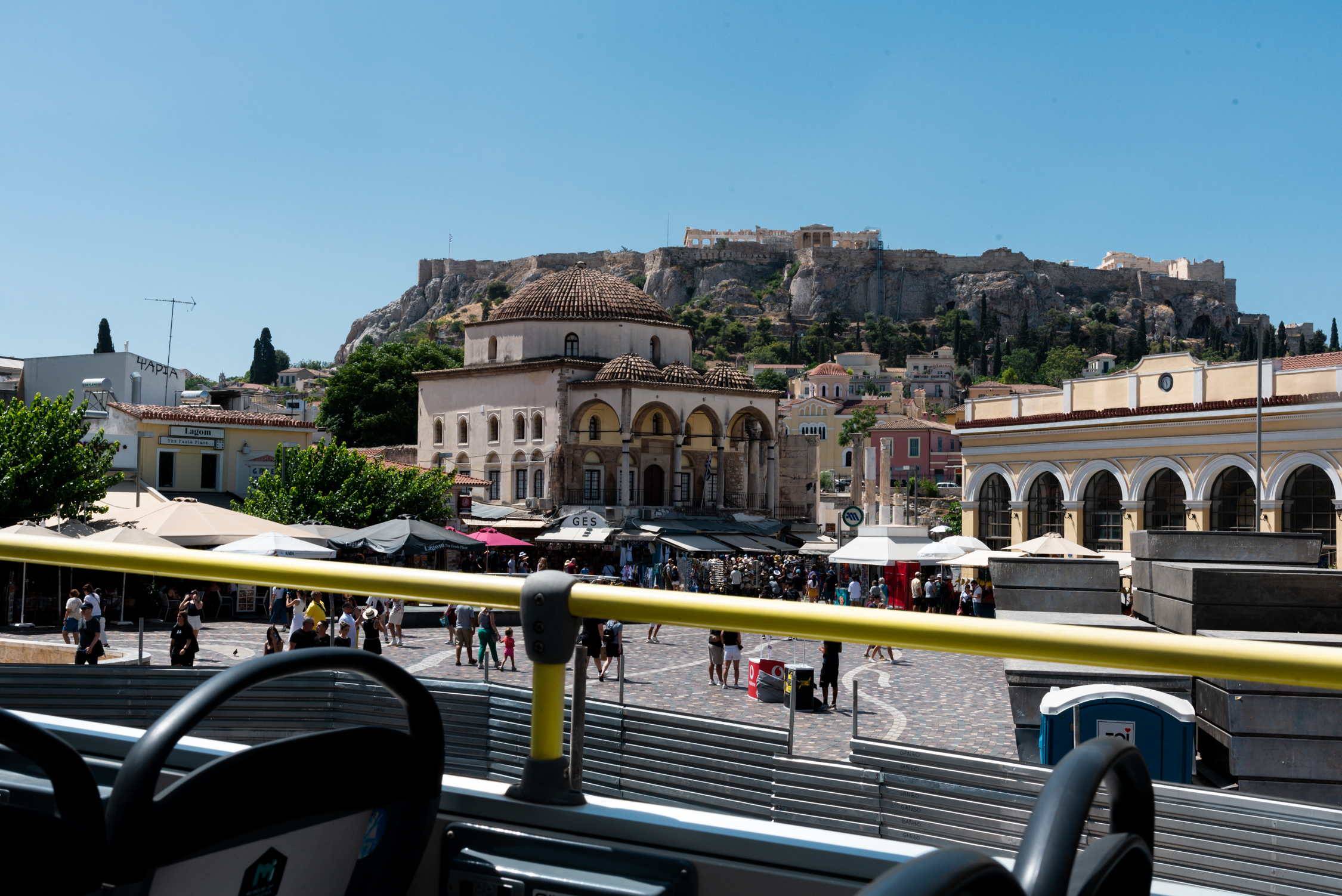 Billete Big Bus Atenas Explore 72 Horas Hop-On y Hop-Off con Tour Panorámico Nocturno - Alojamientos en Atenas